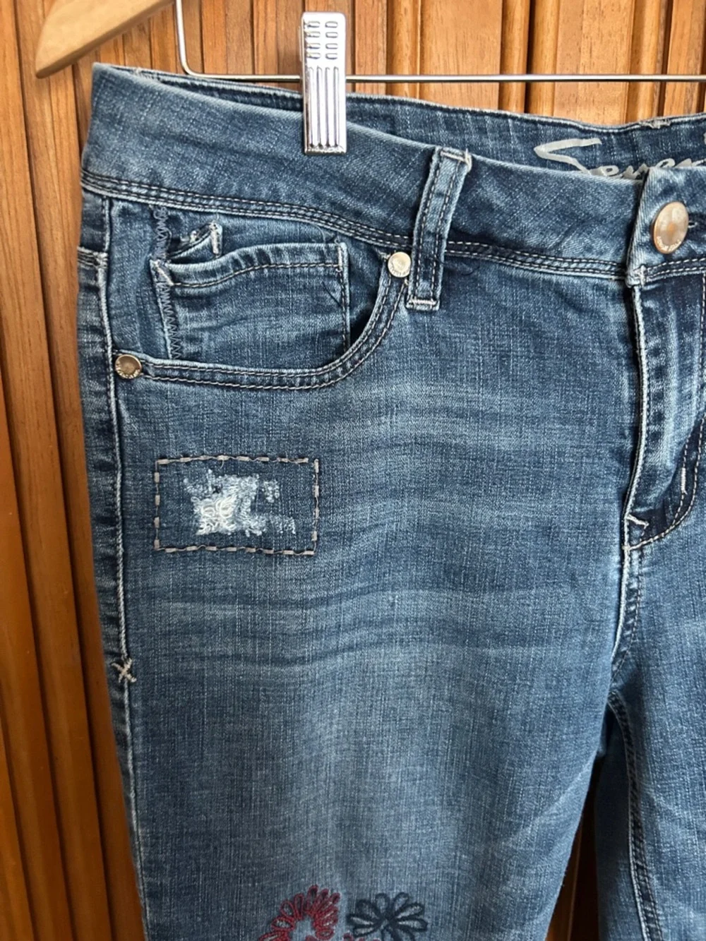 Seven7 Blue Embroidered Cropped Women’s Jeans - Picture 3 of 10